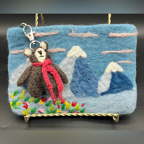 Hand crafted by artisan’s Felted Jenny Krauss Pouch - Hand dyed - Fair Trade - Picture 3 of 9